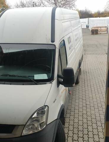 Білий Івеко Дейлі, об'ємом двигуна 3 л та пробігом 324 тис. км за 11000 $, фото 9 на Automoto.ua