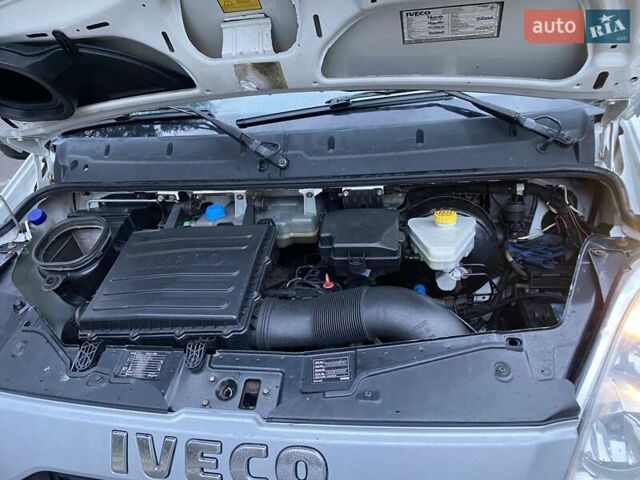 Білий Івеко Дейлі, об'ємом двигуна 3 л та пробігом 808 тис. км за 21000 $, фото 25 на Automoto.ua