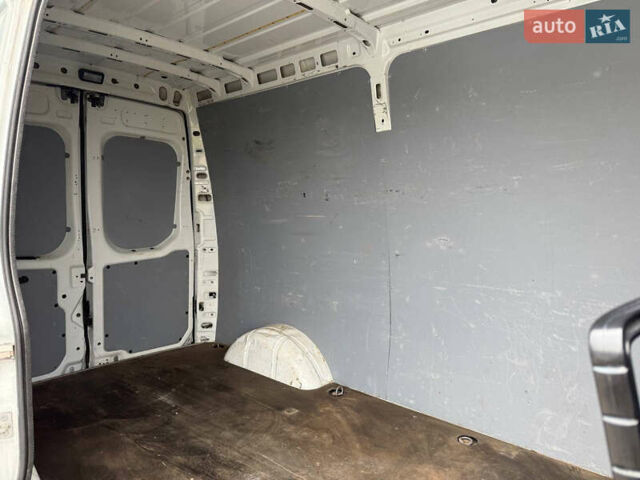 Белый Ивеко Дейли, объемом двигателя 2.29 л и пробегом 253 тыс. км за 12900 $, фото 19 на Automoto.ua