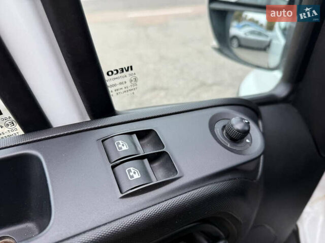 Белый Ивеко Дейли, объемом двигателя 2.29 л и пробегом 253 тыс. км за 12900 $, фото 15 на Automoto.ua