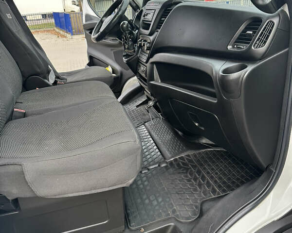 Белый Ивеко Дейли, объемом двигателя 3 л и пробегом 362 тыс. км за 22500 $, фото 22 на Automoto.ua