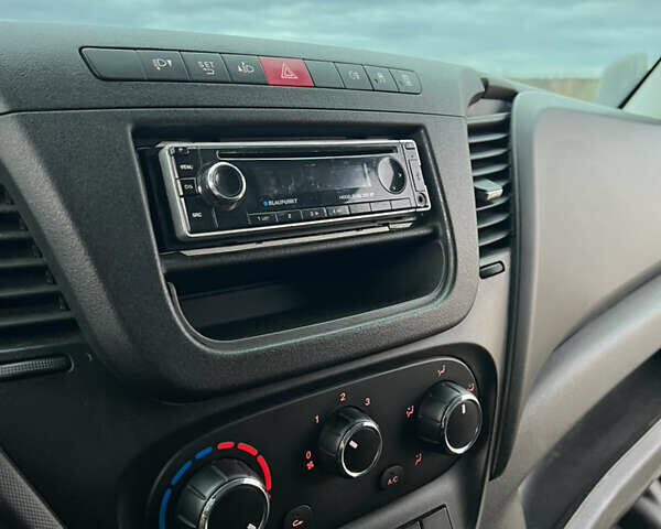 Белый Ивеко Дейли, объемом двигателя 3 л и пробегом 512 тыс. км за 16000 $, фото 21 на Automoto.ua