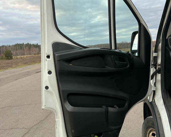 Белый Ивеко Дейли, объемом двигателя 3 л и пробегом 512 тыс. км за 16000 $, фото 14 на Automoto.ua