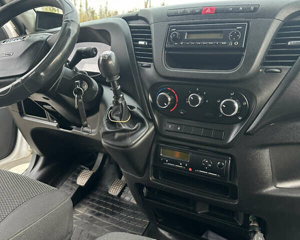 Белый Ивеко Дейли, объемом двигателя 3 л и пробегом 362 тыс. км за 22500 $, фото 20 на Automoto.ua