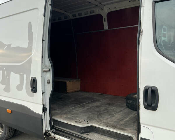 Белый Ивеко Дейли, объемом двигателя 3 л и пробегом 512 тыс. км за 16000 $, фото 23 на Automoto.ua