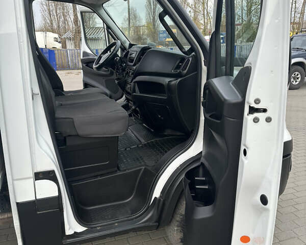 Белый Ивеко Дейли, объемом двигателя 3 л и пробегом 362 тыс. км за 22500 $, фото 19 на Automoto.ua