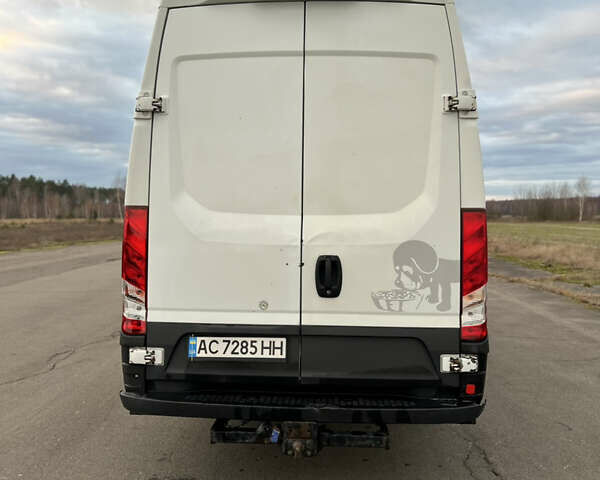 Белый Ивеко Дейли, объемом двигателя 3 л и пробегом 512 тыс. км за 16000 $, фото 6 на Automoto.ua