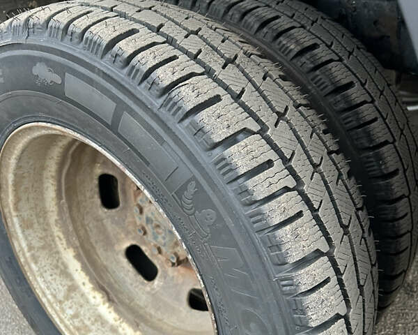 Белый Ивеко Дейли, объемом двигателя 3 л и пробегом 512 тыс. км за 16000 $, фото 26 на Automoto.ua