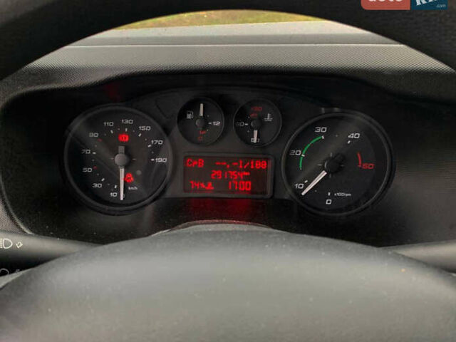 Белый Ивеко Дейли, объемом двигателя 3 л и пробегом 290 тыс. км за 25701 $, фото 26 на Automoto.ua