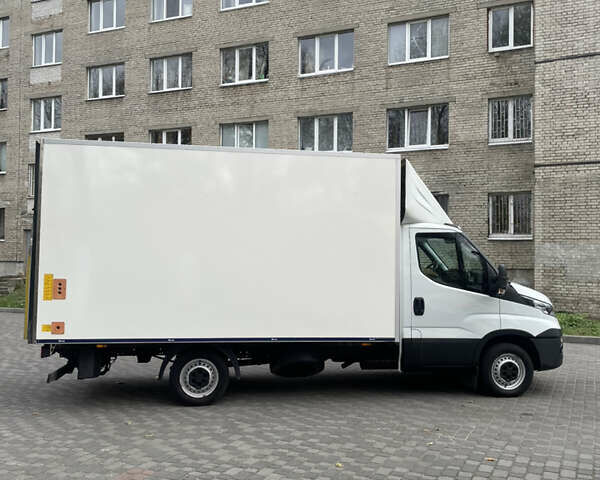 Ивеко Дейли 2016 в Львове на Automoto.ua Белый Ивеко Дейли, объемом двигателя 2.3 л и пробегом 421 тыс. км за 17300 $, фото 7 на Automoto.ua