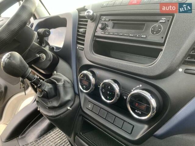 Білий Івеко Дейлі, об'ємом двигуна 3 л та пробігом 390 тис. км за 16200 $, фото 30 на Automoto.ua