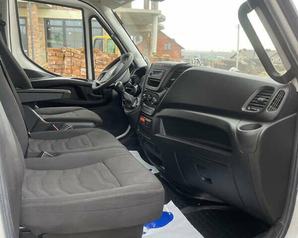 Белый Ивеко Дейли, объемом двигателя 3 л и пробегом 395 тыс. км за 32500 $, фото 9 на Automoto.ua