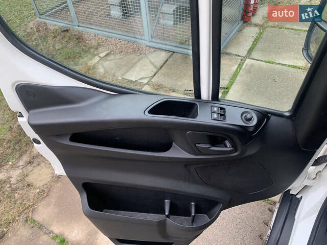 Белый Ивеко Дейли, объемом двигателя 0 л и пробегом 233 тыс. км за 24000 $, фото 27 на Automoto.ua