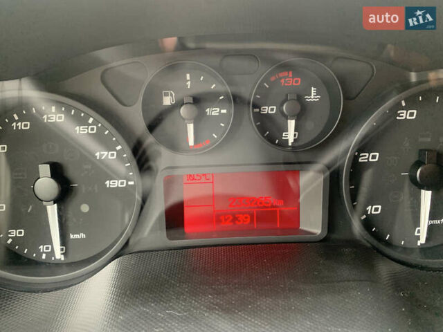 Белый Ивеко Дейли, объемом двигателя 0 л и пробегом 233 тыс. км за 24000 $, фото 32 на Automoto.ua