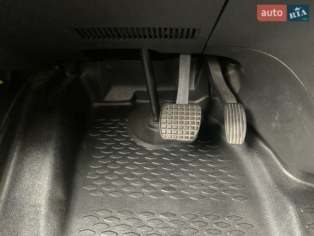 Белый Ивеко Дейли, объемом двигателя 0 л и пробегом 233 тыс. км за 24000 $, фото 38 на Automoto.ua