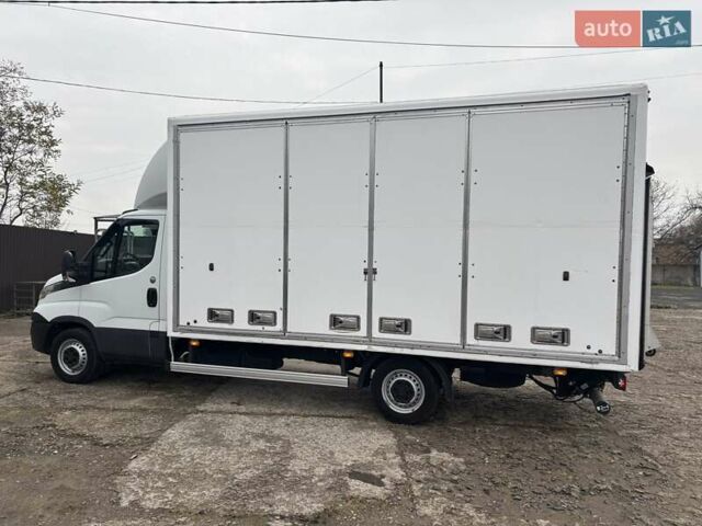 Белый Ивеко Дейли, объемом двигателя 2.3 л и пробегом 260 тыс. км за 21900 $, фото 4 на Automoto.ua