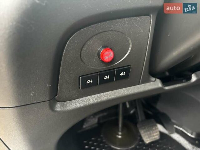 Белый Ивеко Дейли, объемом двигателя 2.3 л и пробегом 260 тыс. км за 21900 $, фото 10 на Automoto.ua