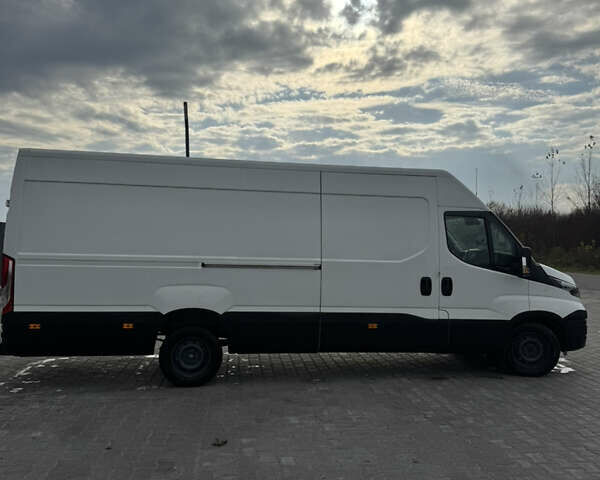 Білий Івеко Дейлі, об'ємом двигуна 2.3 л та пробігом 300 тис. км за 18999 $, фото 3 на Automoto.ua