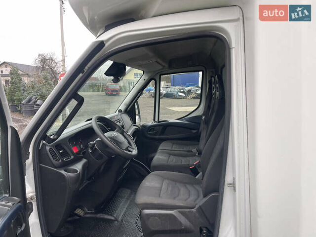Белый Ивеко Дейли, объемом двигателя 3 л и пробегом 207 тыс. км за 27500 $, фото 8 на Automoto.ua