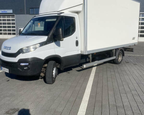 Белый Ивеко Дейли, объемом двигателя 3 л и пробегом 730 тыс. км за 28300 $, фото 1 на Automoto.ua