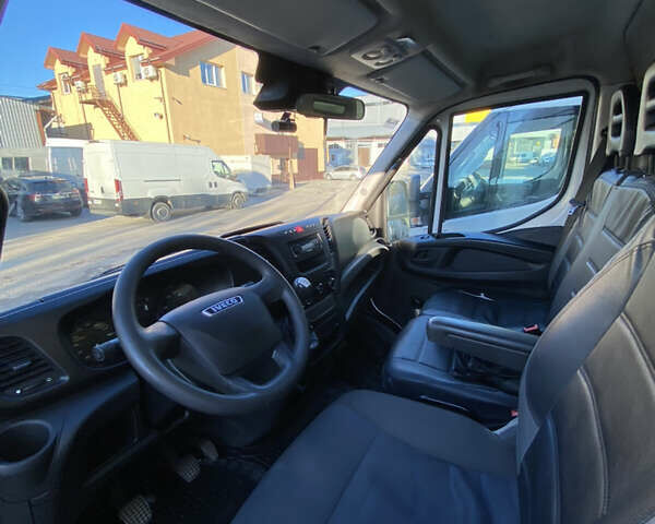 Белый Ивеко Дейли, объемом двигателя 3 л и пробегом 730 тыс. км за 28300 $, фото 9 на Automoto.ua