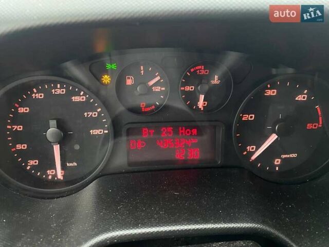 Білий Івеко Дейлі, об'ємом двигуна 3 л та пробігом 435 тис. км за 21999 $, фото 9 на Automoto.ua