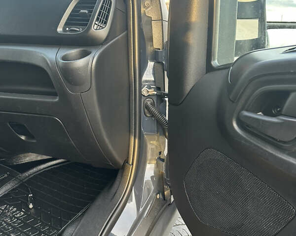 Белый Ивеко Дейли, объемом двигателя 3 л и пробегом 264 тыс. км за 34800 $, фото 22 на Automoto.ua