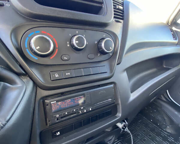 Белый Ивеко Дейли, объемом двигателя 3 л и пробегом 730 тыс. км за 28300 $, фото 10 на Automoto.ua