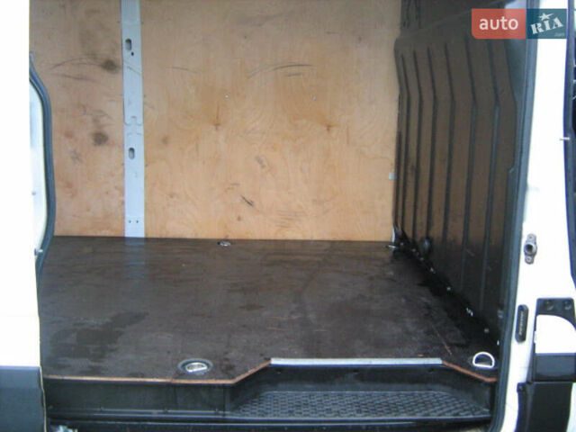Білий Івеко Дейлі, об'ємом двигуна 2.29 л та пробігом 380 тис. км за 18900 $, фото 11 на Automoto.ua