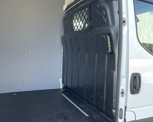 Белый Ивеко Дейли, объемом двигателя 3 л и пробегом 234 тыс. км за 26999 $, фото 18 на Automoto.ua