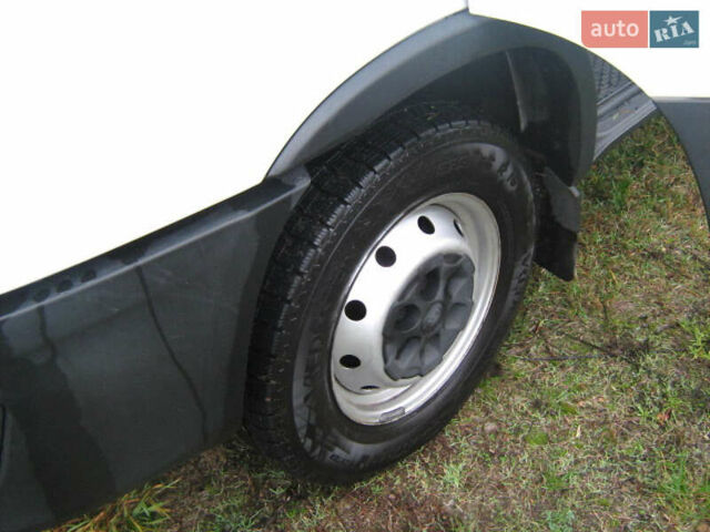 Білий Івеко Дейлі, об'ємом двигуна 2.29 л та пробігом 380 тис. км за 18900 $, фото 26 на Automoto.ua