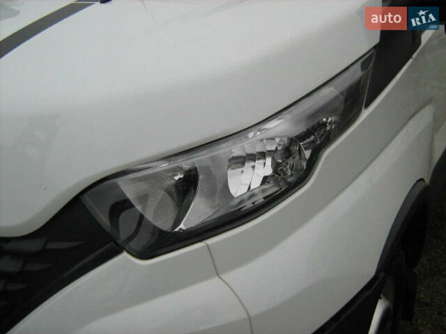 Білий Івеко Дейлі, об'ємом двигуна 2.29 л та пробігом 380 тис. км за 18900 $, фото 4 на Automoto.ua