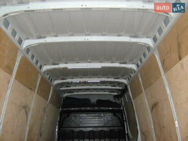 Білий Івеко Дейлі, об'ємом двигуна 2.29 л та пробігом 380 тис. км за 18900 $, фото 10 на Automoto.ua