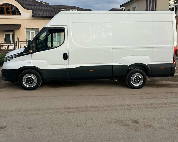 Білий Івеко Дейлі, об'ємом двигуна 0 л та пробігом 130 тис. км за 32653 $, фото 5 на Automoto.ua