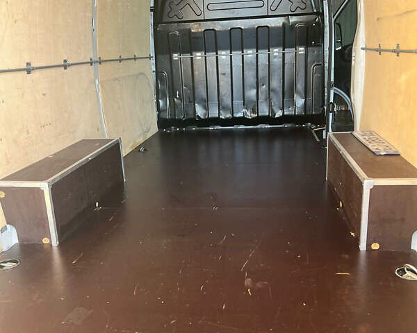 Білий Івеко Дейлі, об'ємом двигуна 0 л та пробігом 130 тис. км за 32653 $, фото 9 на Automoto.ua