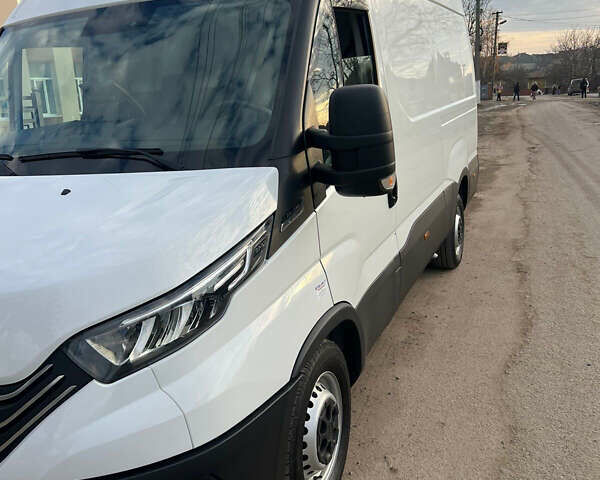 Білий Івеко Дейлі, об'ємом двигуна 0 л та пробігом 130 тис. км за 32653 $, фото 3 на Automoto.ua