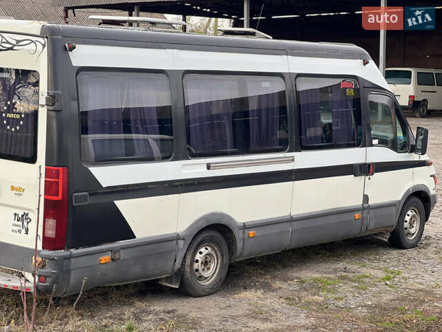 Белый Ивеко Дейли, объемом двигателя 2.8 л и пробегом 300 тыс. км за 3500 $, фото 3 на Automoto.ua