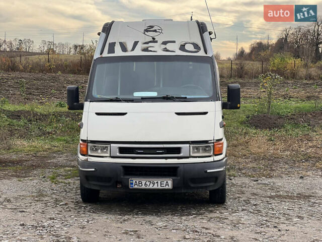 Белый Ивеко Дейли, объемом двигателя 2.8 л и пробегом 300 тыс. км за 3500 $, фото 1 на Automoto.ua