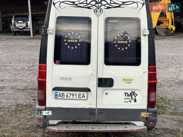 Белый Ивеко Дейли, объемом двигателя 2.8 л и пробегом 300 тыс. км за 3500 $, фото 5 на Automoto.ua