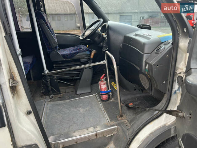 Белый Ивеко Дейли, объемом двигателя 2.8 л и пробегом 300 тыс. км за 3500 $, фото 8 на Automoto.ua