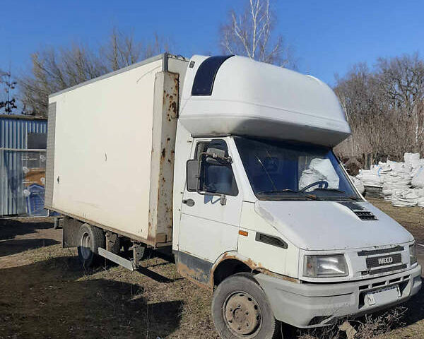 Белый Ивеко Дейли, объемом двигателя 0 л и пробегом 637 тыс. км за 4000 $, фото 3 на Automoto.ua