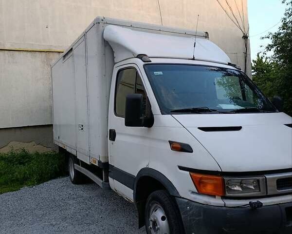 Белый Ивеко Дейли, объемом двигателя 2.8 л и пробегом 230 тыс. км за 6800 $, фото 2 на Automoto.ua