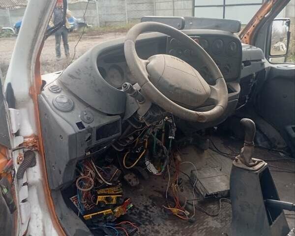 Белый Ивеко Дейли, объемом двигателя 2.8 л и пробегом 500 тыс. км за 2000 $, фото 5 на Automoto.ua