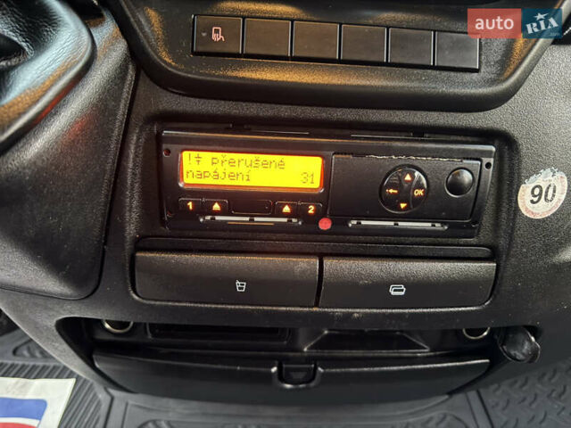 Белый Ивеко Дейли, объемом двигателя 3 л и пробегом 231 тыс. км за 30400 $, фото 26 на Automoto.ua