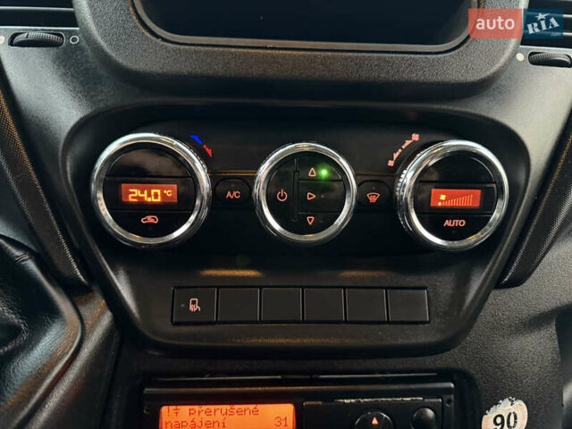 Белый Ивеко Дейли, объемом двигателя 3 л и пробегом 231 тыс. км за 30400 $, фото 27 на Automoto.ua