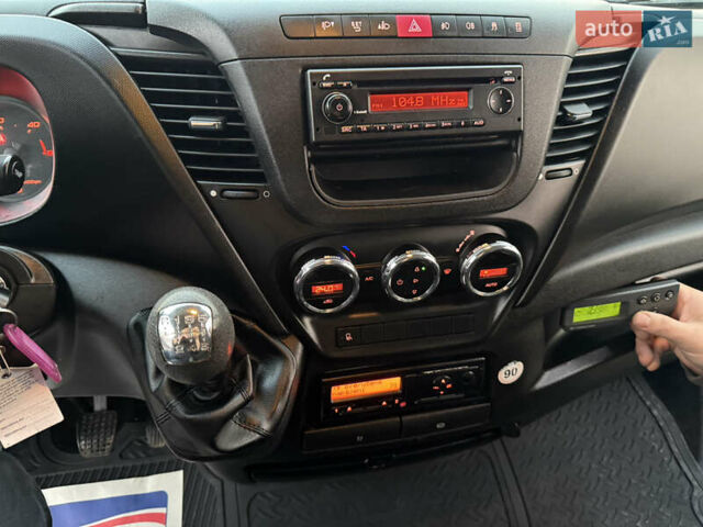 Белый Ивеко Дейли, объемом двигателя 3 л и пробегом 231 тыс. км за 30400 $, фото 23 на Automoto.ua