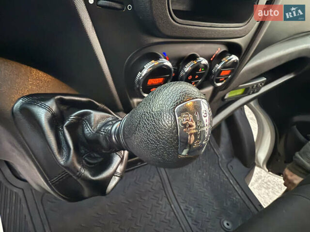 Белый Ивеко Дейли, объемом двигателя 3 л и пробегом 231 тыс. км за 30400 $, фото 29 на Automoto.ua