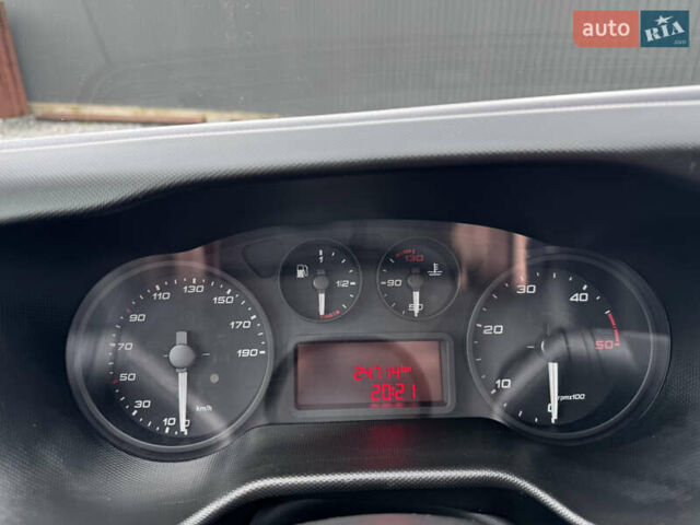 Білий Івеко Дейлі, об'ємом двигуна 3 л та пробігом 24 тис. км за 32500 $, фото 12 на Automoto.ua