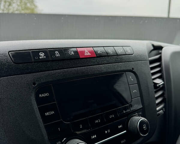 Білий Івеко Дейлі, об'ємом двигуна 3 л та пробігом 24 тис. км за 32500 $, фото 13 на Automoto.ua