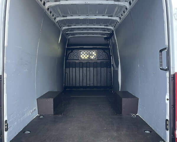 Белый Ивеко Дейли, объемом двигателя 3 л и пробегом 234 тыс. км за 25999 $, фото 16 на Automoto.ua